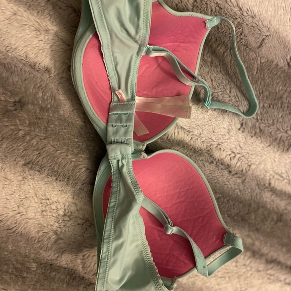 PINK Bra 36C - Picture 3 of 5